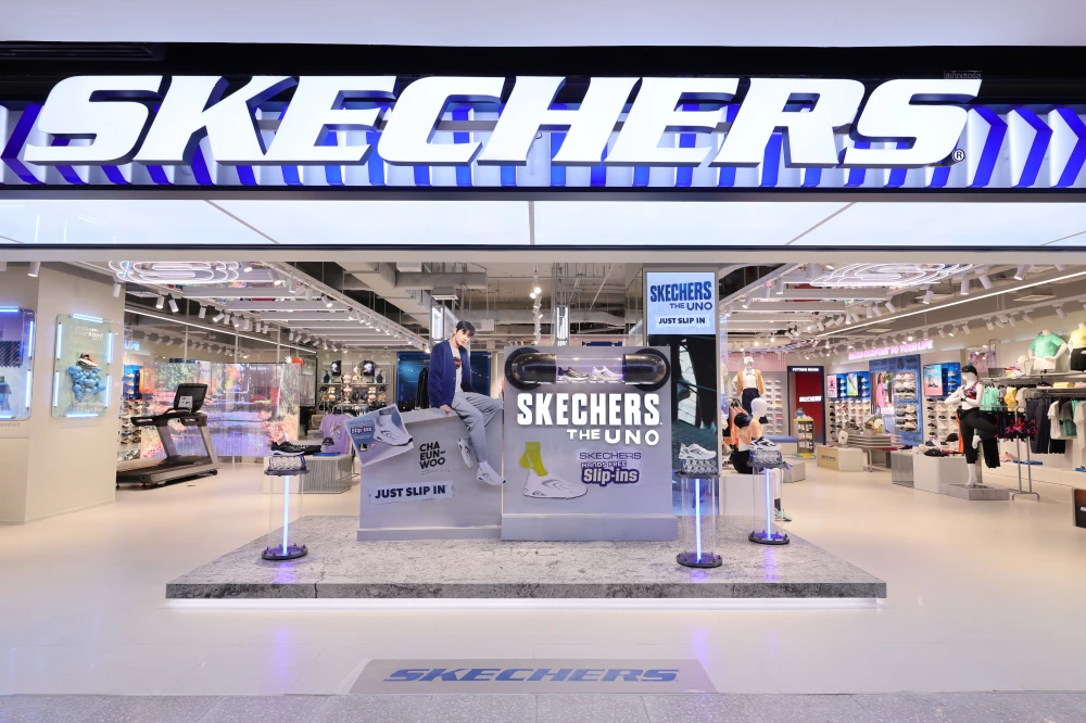 The Grand opening of SKECHERS centralwOrld  Introducing Cha Eun-Woo and Apo Nattawin at the event