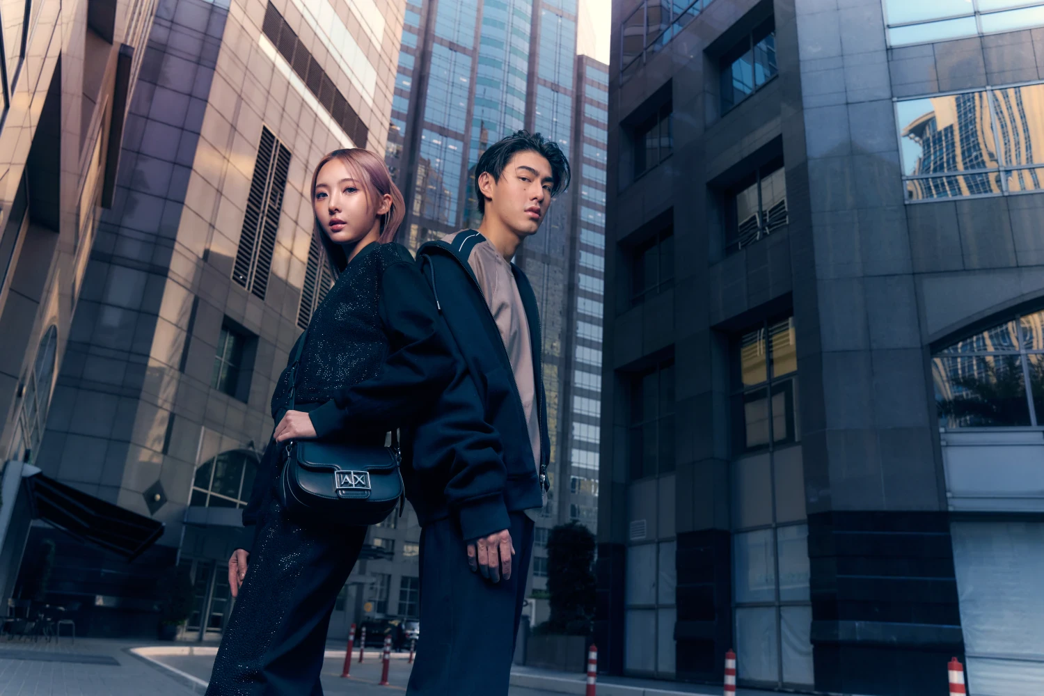 A|X Armani Exchange เปิดตัวคอลเลกชัน “AFTER DARK EDITION” ชวนเนเน่และเจ้าขุนมาปลดปล่อยเสน่ห์แห่งสีดำ