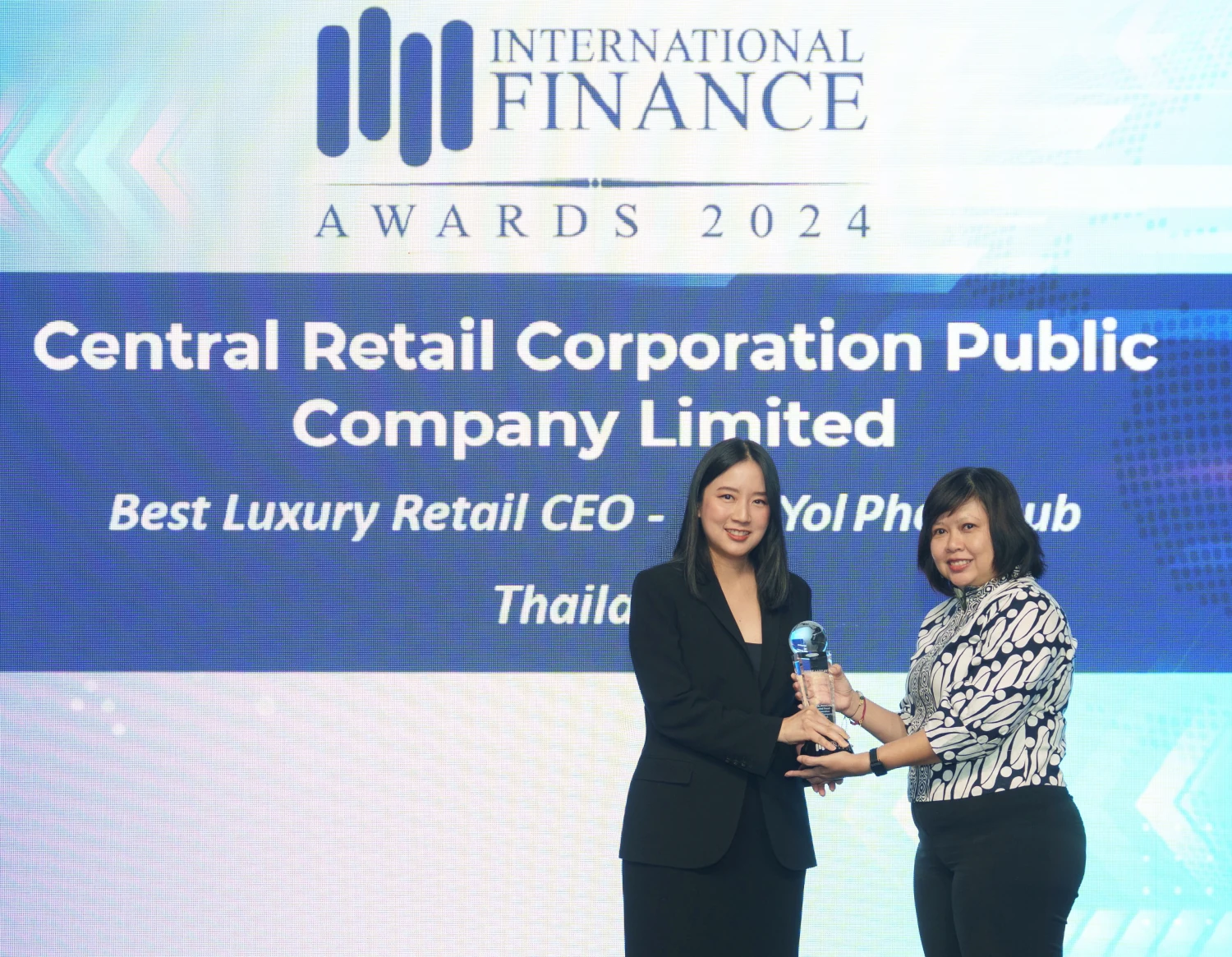 เซ็นทรัล รีเทล ยืนหนึ่ง! คว้ารางวัล Best Luxury Retail CEO 3 ปีซ้อน